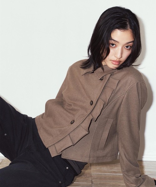 Knuth Marf(クヌースマーフ)の「Knuth Marf / クヌースマーフ 2way cropped frill jacket(その他アウター・レディース・ブラック・FREE)」の11枚目の写真