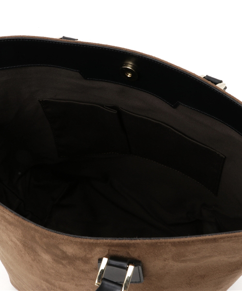 STUDIOUS（ステュディオス）の「STUDIOUS スウェードライクバケツトートBAG（トートバッグ・レディース・ブラウン/ネイビー・FREE）」の11枚目の写真