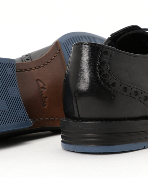 Clarks(クラークス)の「Prangley Limit / プラングリーリミット (ブラックレザー)(ドレスシューズ・メンズ・ブラック・8.5/8/10/9/7.5/11/6.5/9.5/7/10.5/6)」の2枚目の写真