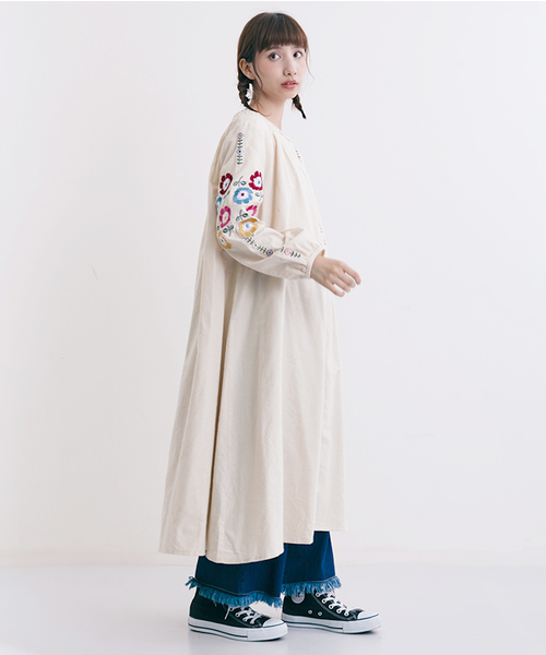 MERLOT（メルロー）の「フラワー刺繍フォークロアワンピース7221  