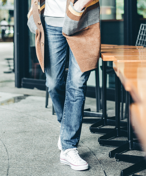 RED CARD TOKYO（レッドカード）の「【ABAHOUSE×RED CARD TOKYO / レッドカード トーキョー/別注】Rhythmダメージ加工デニム（デニムパンツ・メンズ・インディゴブルー・30/32/31/29/28）」の15枚目の写真