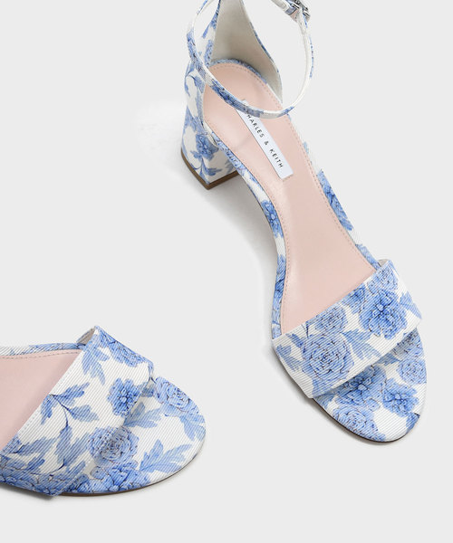 CHARLES & KEITH(チャールズ & キース)の「アンクルストラップサンダル / ANKLE STRAP SANDALS(サンダル・レディース・ブルーグリーン/ブラック/ブルー・25cm/23cm/24.5cm/22.5cm/23.5cm)」の17枚目の写真