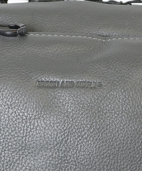 BROSKI AND SUPPLY(ブロスキーアンドサプライ)の「防水レザーバックパック【BROSKI AND SUPPLY/ブロスキーアンドサプライ】HUB LIMITED -MOON LEATHER ver.-(バックパック/リュック・メンズ・ブラック/チャコールグレー・FREE)」の11枚目の写真