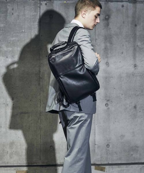 BROSKI AND SUPPLY(ブロスキーアンドサプライ)の「防水レザーバックパック【BROSKI AND SUPPLY/ブロスキーアンドサプライ】HUB LIMITED -MOON LEATHER ver.-(バックパック/リュック・メンズ・ブラック/チャコールグレー・FREE)」の20枚目の写真