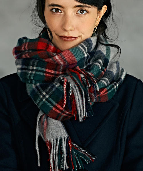 green label relaxing（グリーンレーベルリラクシング）の「D カシミヤチェック ストール ◆（ストール/ショール・レディース・ホワイト/ライトグレー/ブラック/ダークグリーン/ケリー/ライトブルー・FREE）」の3枚目の写真