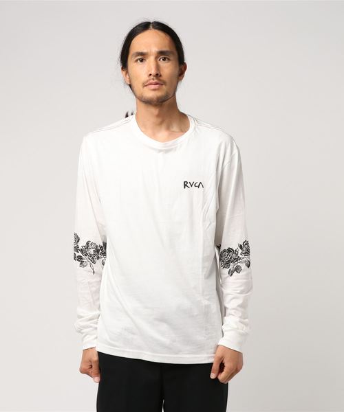 RVCA(ルーカ)の「【MARK OBLOW】 ロングスリーブTシャツ/ロンT 袖プリント(Tシャツ/カットソー・メンズ・オフホワイト/ブラック・SMALL/MEDIUM)」の2枚目の写真
