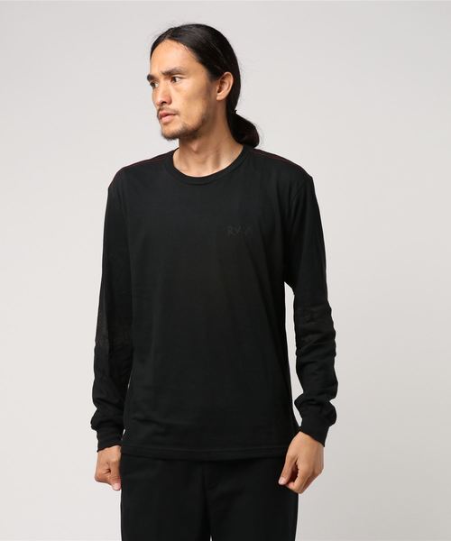 RVCA(ルーカ)の「【MARK OBLOW】 ロングスリーブTシャツ/ロンT 袖プリント(Tシャツ/カットソー・メンズ・オフホワイト/ブラック・SMALL/MEDIUM)」の1枚目の写真