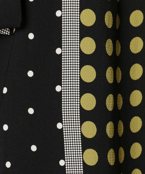 NARACAMICIE（ナラカミーチェ）の「マルチドットプリントリボンショールカラーブラウス（シャツ/ブラウス・レディース・ブラック/ネイビー・SMALL/MEDIUM/LARGE）」の9枚目の写真