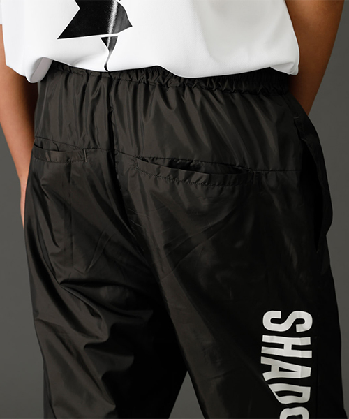 AZUL by moussy（アズールバイマウジー）の「CLUBAZUL WARMUP PANTS/クラブアズールウォームアップパンツ（その他パンツ・メンズ・ホワイト/ブラック・SMALL/MEDIUM/LARGE）」の7枚目の写真