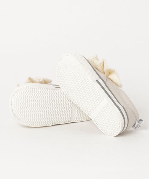 KP DECO（ケーピーデコ）の「リボンモチーフのスリッポン(15-18cm)（スニーカー・キッズ・ベージュ/ブルー系その他・17.0cm/18.0cm/15.0cm/16.0cm）」の4枚目の写真