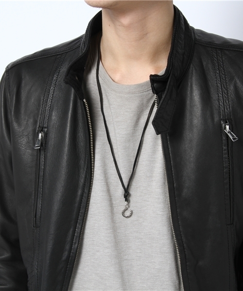 VIVIFY（ビビファイ）の「ネックレス/ホースシュー/レザー（ネックレス・メンズ・シルバー・フリー）」の6枚目の写真