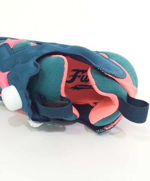 Reebok（リーボック）の「店舗限定 V61748 Reebok INSTA PUMPFURY OG リーボック インスタ ポンプフューリー コーデュラ（スニーカー・メンズ・ネイビー・26.5cm/28cm/27cm/27.5cm/28.5cm）」の7枚目の写真