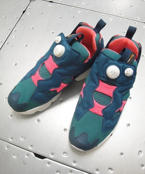 Reebok（リーボック）の「店舗限定 V61748 Reebok INSTA PUMPFURY OG リーボック インスタ ポンプフューリー コーデュラ（スニーカー・メンズ・ネイビー・26.5cm/28cm/27cm/27.5cm/28.5cm）」の3枚目の写真