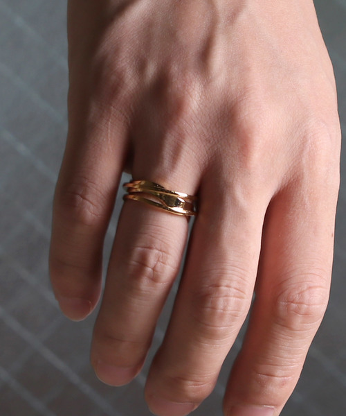 YArKA（ヤーカ）の「【YArKA/ヤーカ】silver925 asymmetry wave ring[ueb] /アシンメトリーリング シルバー925（リング・レディース・シルバー/ゴールド・#13/#11/#19/#9/#17/#15/#7/#21）」の6枚目の写真