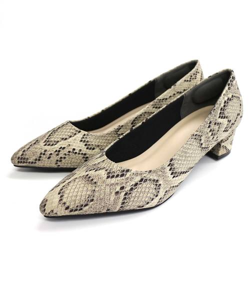 AmiAmi（アミアミ）の「チャンキーヒールポインテッドパンプス（パンプス・レディース・ブラック/パープル/ネイビー/ブラウン/カーキ/ブラック系その他/ブラウン系その他/レオパード/グレイッシュベージュ/パイソン/モカ/ベージュ系その他/オレンジ系その他/シルバー系その他/アッシュグレー・LL/S/M/L）」の20枚目の写真