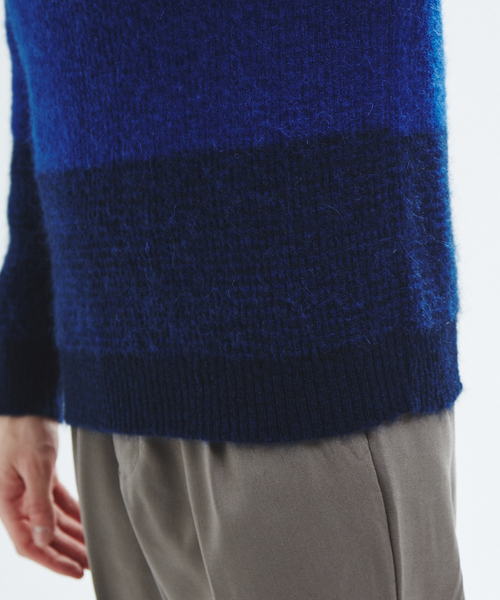 ABAHOUSE（アバハウス）の「モヘヤ混パネルクルーネック（ニット/セーター・メンズ・ネイビー/グレー/モカ・44/46/48）」の10枚目の写真