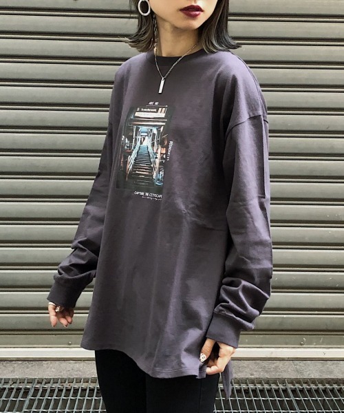 PAGEBOY（ページボーイ）の「アンティークフォトロンTEE（Tシャツ/カットソー・レディース・チャコールグレー/ベージュ/オフホワイト・FREE）」の2枚目の写真
