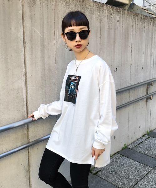 PAGEBOY（ページボーイ）の「アンティークフォトロンTEE（Tシャツ/カットソー・レディース・チャコールグレー/ベージュ/オフホワイト・FREE）」の4枚目の写真