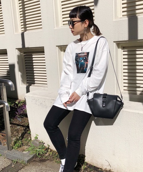 PAGEBOY（ページボーイ）の「アンティークフォトロンTEE（Tシャツ/カットソー・レディース・チャコールグレー/ベージュ/オフホワイト・FREE）」の5枚目の写真