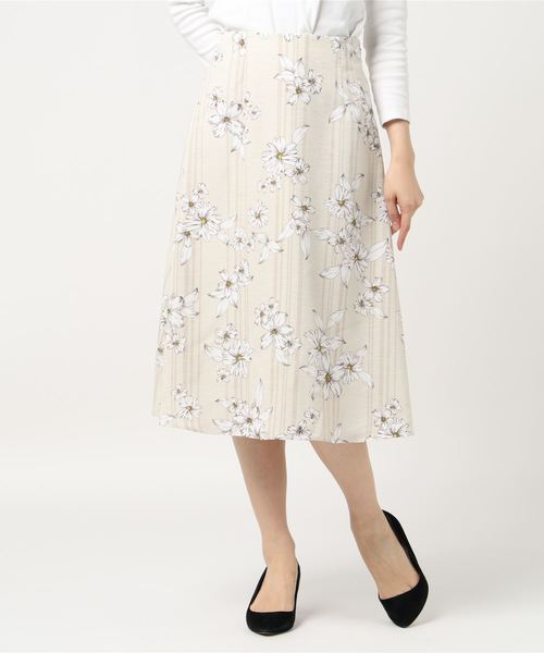 NOLLEY’S(ノーリーズ)の「フラワーストライプフレアスカート(スカート・レディース・ベージュ系その他3・38/36)」の4枚目の写真