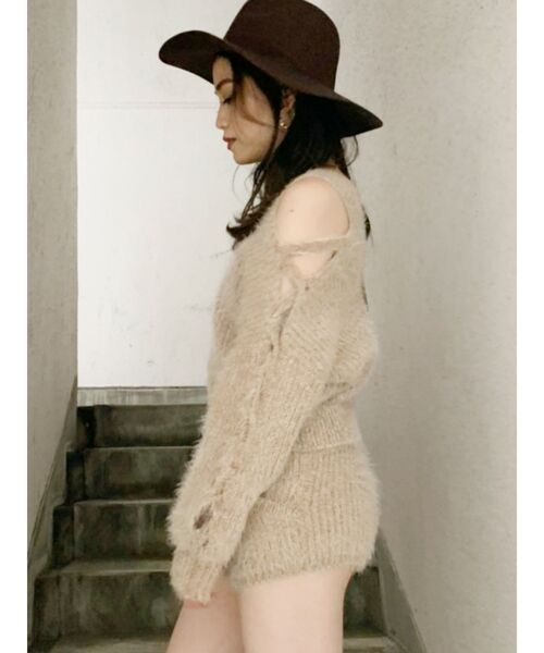 GYDA（ジェイダ）の「アームレースアップシャギーニット トップス（ニット/セーター・レディース・チャコールグレー/オレンジ/ベージュ・FREE）」の8枚目の写真