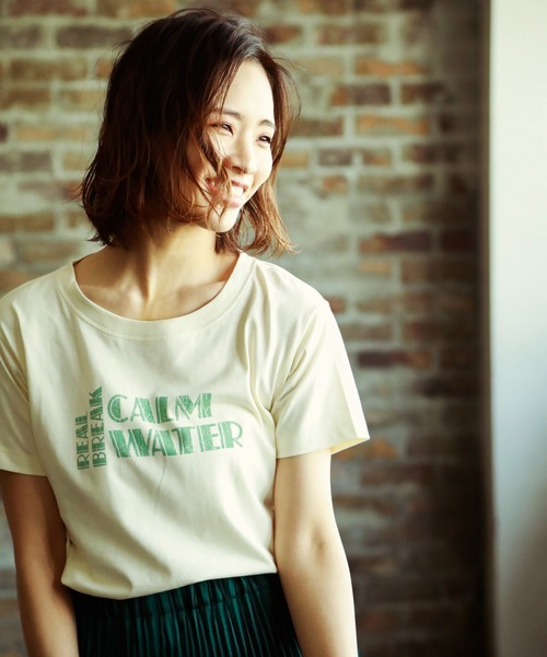 BAYFLOW(ベイフロー)の「アソートVTロゴTシャツ(Tシャツ/カットソー・レディース・ブラウン/オフホワイト/ブルー/グリーン・SMALL/MEDIUM)」の2枚目の写真