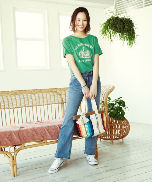 BAYFLOW(ベイフロー)の「アソートVTロゴTシャツ(Tシャツ/カットソー・レディース・ブラウン/オフホワイト/ブルー/グリーン・SMALL/MEDIUM)」の10枚目の写真