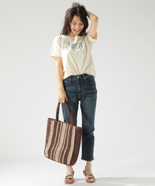 BAYFLOW(ベイフロー)の「アソートVTロゴTシャツ(Tシャツ/カットソー・レディース・ブラウン/オフホワイト/ブルー/グリーン・SMALL/MEDIUM)」の13枚目の写真