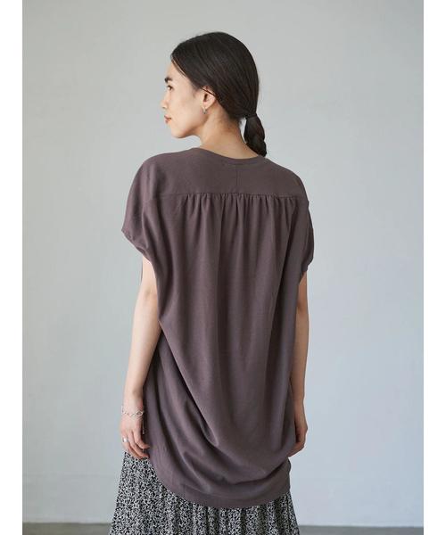 AMERICAN HOLIC(アメリカンホリック)の「バックドレープカットプルオーバー *(Tシャツ/カットソー・レディース・ブラック/パープル/カーキ/アイボリー・FREE)」の4枚目の写真