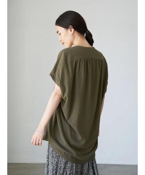 AMERICAN HOLIC(アメリカンホリック)の「バックドレープカットプルオーバー *(Tシャツ/カットソー・レディース・ブラック/パープル/カーキ/アイボリー・FREE)」の3枚目の写真