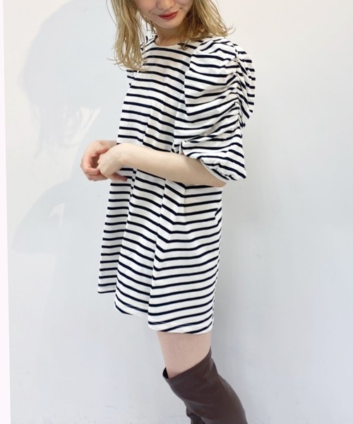 one after another NICE CLAUP（ワンアフターアナザーナイスクラップ）の「袖ギャザーチュニック（ワンピース・レディース・オフホワイト/ブラック/ブラック系その他/ベージュ系その他・FREE）」の3枚目の写真