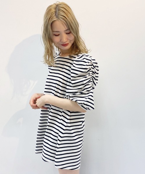 one after another NICE CLAUP（ワンアフターアナザーナイスクラップ）の「袖ギャザーチュニック（ワンピース・レディース・オフホワイト/ブラック/ブラック系その他/ベージュ系その他・FREE）」の22枚目の写真