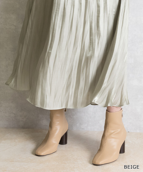 RANDA（ランダ）の「ストレスフリー/ラウンドチャンキーヒールショートブーツ（ブーツ・レディース・アイボリー/ベージュ/ブラック・LL/S/M/L）」の4枚目の写真