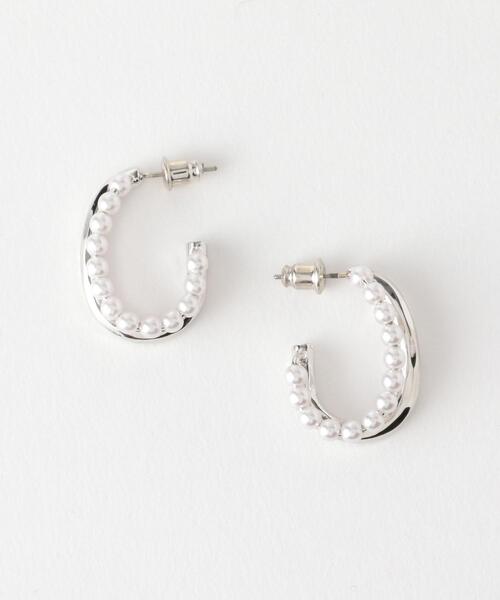 BEAUTY&YOUTH UNITED ARROWS（ビューティーアンドユースユナイテッドアローズ）の「BY パールモチーフダブルUピアス（ピアス（両耳用）・レディース・シルバー/ゴールド・FREE）」の2枚目の写真