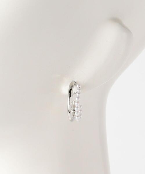 BEAUTY&YOUTH UNITED ARROWS（ビューティーアンドユースユナイテッドアローズ）の「BY パールモチーフダブルUピアス（ピアス（両耳用）・レディース・シルバー/ゴールド・FREE）」の3枚目の写真