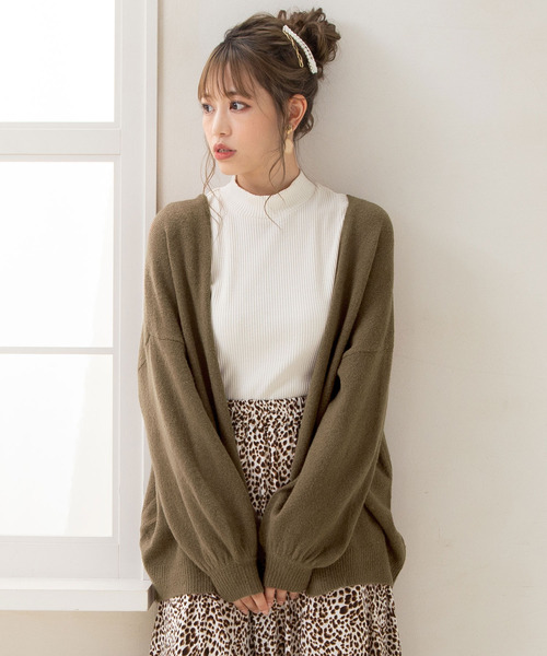 Newlyme（ニューリーミー）の「もちもちオーバーサイズカーディガン（カーディガン/ボレロ・レディース・ホワイト/ブラック/ベージュ/パープル/ブラウン/ピンク/グリーン/ボルドー・MEDIUM/LARGE）」の3枚目の写真