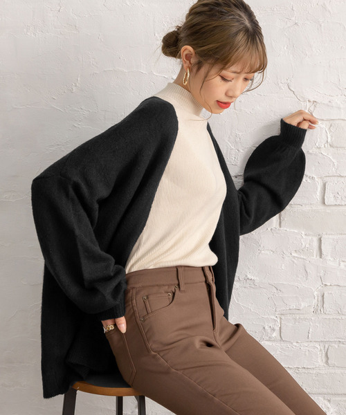 Newlyme（ニューリーミー）の「もちもちオーバーサイズカーディガン（カーディガン/ボレロ・レディース・ホワイト/ブラック/ベージュ/パープル/ブラウン/ピンク/グリーン/ボルドー・MEDIUM/LARGE）」の2枚目の写真