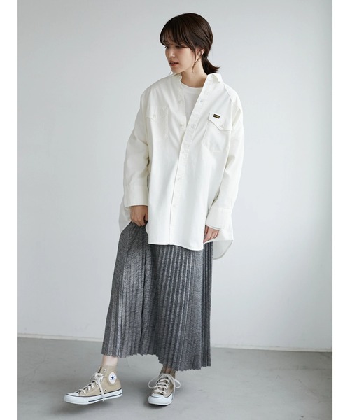 Green　Parks（グリーンパークス）の「WR　ビッグシャツチュニック＊（シャツ/ブラウス・レディース・オフホワイト/インディゴブルー/ワンウォッシュ・FREE）」の6枚目の写真