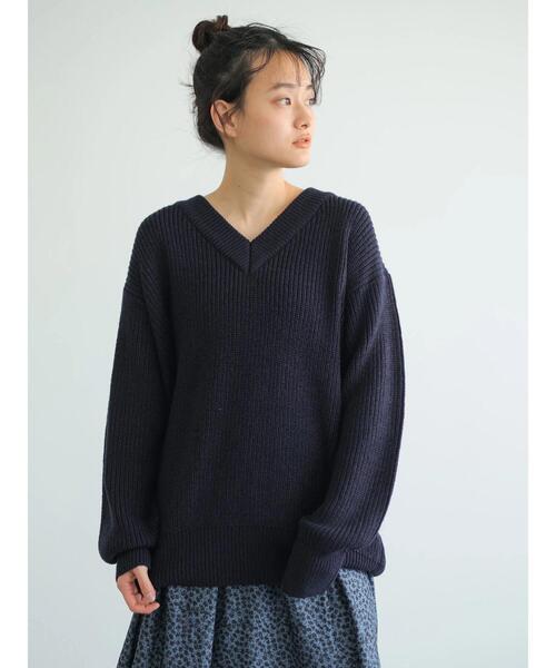 AMERICAN HOLIC（アメリカンホリック）の「Vネック片畦ニットプルオーバー（ニット/セーター・レディース・ネイビー/ライトグリーン/ライトベージュ/テラコッタ・M/L）」の17枚目の写真