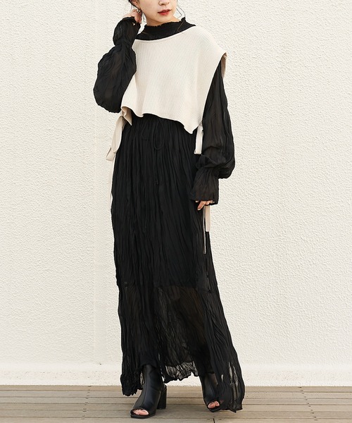 Chico（チコ）の「クリンクル2wayロングワンピース（ワンピース・レディース・ブラック/アイボリー・FREE）」の8枚目の写真