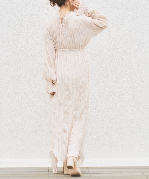 Chico（チコ）の「クリンクル2wayロングワンピース（ワンピース・レディース・ブラック/アイボリー・FREE）」の12枚目の写真