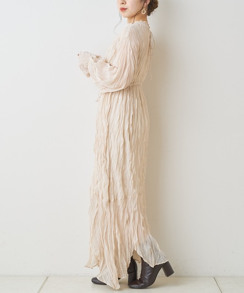 Chico（チコ）の「クリンクル2wayロングワンピース（ワンピース・レディース・ブラック/アイボリー・FREE）」の16枚目の写真