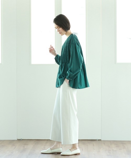 Pao de lo（パオデロ）の「ローンピンタックブラウス（シャツ/ブラウス・レディース・ベージュ/オフホワイト/グリーン・9号/7号）」の12枚目の写真