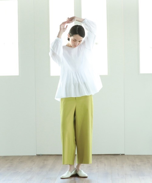 Pao de lo（パオデロ）の「ローンピンタックブラウス（シャツ/ブラウス・レディース・ベージュ/オフホワイト/グリーン・9号/7号）」の16枚目の写真