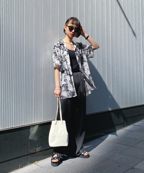 PAGEBOY（ページボーイ）の「シアーグラスプリントシャツ(半袖)（シャツ/ブラウス・レディース・ブラック系その他/グレー系その他/パープル系その他・FREE）」の17枚目の写真