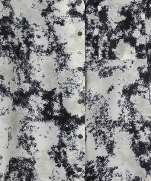 PAGEBOY（ページボーイ）の「シアーグラスプリントシャツ(半袖)（シャツ/ブラウス・レディース・ブラック系その他/グレー系その他/パープル系その他・FREE）」の22枚目の写真