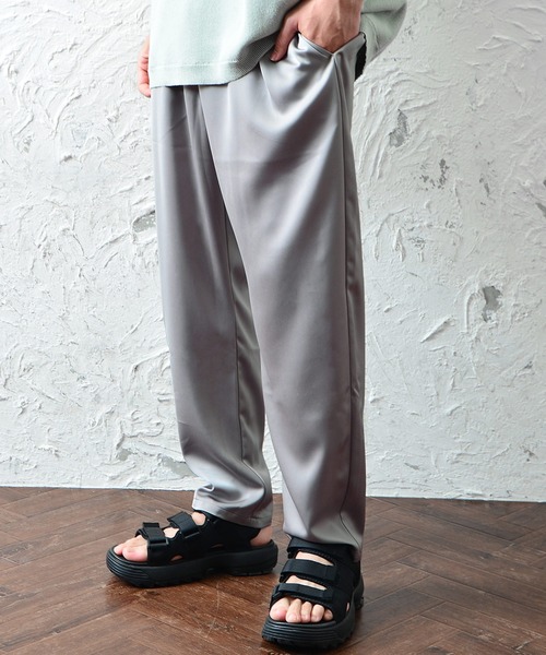 MinoriTY（マイノリティ）の「メンズグロッシー素材ワイドテーパードイージーパンツ（その他パンツ・メンズ・モカ/グレー/ブラック・L/M）」の6枚目の写真