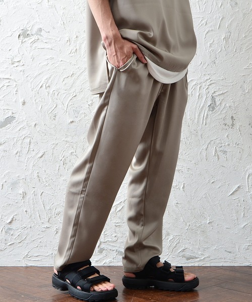 MinoriTY（マイノリティ）の「メンズグロッシー素材ワイドテーパードイージーパンツ（その他パンツ・メンズ・モカ/グレー/ブラック・L/M）」の9枚目の写真