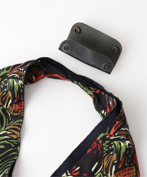 Bonum（ボナム）の「ボタニカルアズマバッグ(M)（ハンドバッグ・レディース・ブラック/グリーン・FREE）」の8枚目の写真