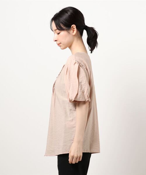 Cheek（チーク）の「袖バルーンピンタックブラウス（シャツ/ブラウス・レディース・クリーム/ブラック/オフホワイト・MEDIUM）」の5枚目の写真